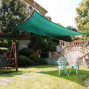 Voile d'ombrage triangulaire en polyester Oxford, toile de protection solaire imperméable pour patio et extérieur - Product Image 1