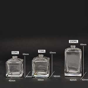 Venta al por Mayor de Botellas de Perfume de Vidrio Cuadradas Vacías de 50ml, 70ml y 100ml, Color Personalizado, Transparentes, Recargables, con Pulverizador y Tapa Dorada, Logotipo Personalizado - Product Image 4