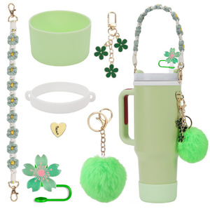Ensemble de 8 accessoires pour tasses : protège-pailles en silicone, capuchons, crochets cœur, pompons, pochettes à rouge à lèvres pour 40/ - Product Image 2
