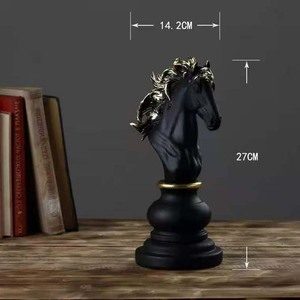 Jeu d'échecs de luxe en polyrésine, personnalisé, 21 pièces, décor roi, <span class=keywords><strong>reine</strong></span> et cheval, ornement de jardin pour salon - Product Image 6