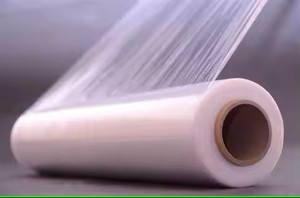 Película Estirable Transparente para Envolver Palés, Película de Polietileno Plástica, Película Estirable de Polietileno Lineal de Baja Densidad (LLDPE) para Palés, Precio de Fábrica - Product Image 4