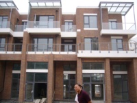 Panneaux muraux extérieurs en briques chinoises bon marché, ignifuges et imperméables, briques réfractaires rouges pour la maison