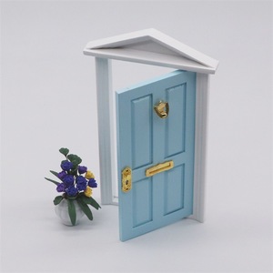 Minipuerta de madera <span class=keywords><strong>en</strong></span> <span class=keywords><strong>miniatura</strong></span>, modelo de puerta de hadas que se abre con accesorios para cuento de hadas, juguete educativo de aprendizaje - Product Image 3