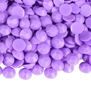 Oleeya Vente en gros Grandes quantités Strass en résine opaques effet gelée à dos plat 3mm 4mm 5mm Non thermocollants pour ongles - Product Image 5