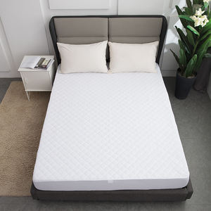 Housse de protection de matelas en polyester 100% matelassé hypoallergénique imperméable avec fermeture à glissière pour la maison et les hôtels Style uni - Product Image 1