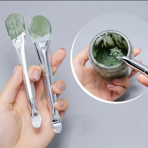 Brosse nettoyante pour cils en silicone à double tête courbée avec applicateur de masque facial et cuillère, outil de maquillage - Product Image 4