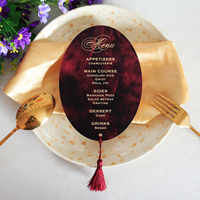 Tarjeta de menú de acrílico transparente impresa personalizada roja de muestra gratis con borla para cumpleaños/boda/Fiesta de vacaciones y restaurante