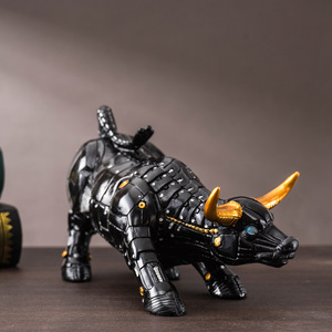 Statuetta Artigianale di Mucca Danzante in Resina, Dipinta a Mano, Decorazione da Scrivania Trendy per Casa e Ufficio - Product Image 3