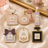 Pin de solapa metálico personalizado al por mayor con esmalte, diseño de logotipo de marca de perfume, insignia de recuerdo, promoción de esencia elegante