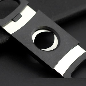 Accessoires pour cigares personnalisés en gros Coupe-cigare à double lame en plastique avec logo personnalisé - Product Image 3