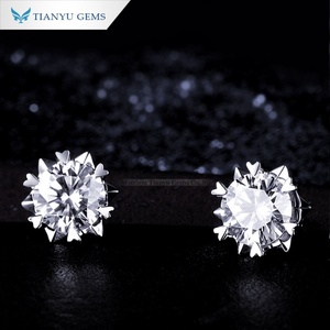 Tianyu 5mm 6.5mm Women's Flower <b>Earrings</b> <b>Set</b> Wholesale 1 Carat Moissanite 6 Prong <b>Sterling</b> 925 <b>Silver</b> <b>Stud</b> <b>Earrings</b> for Women - Product Image 2