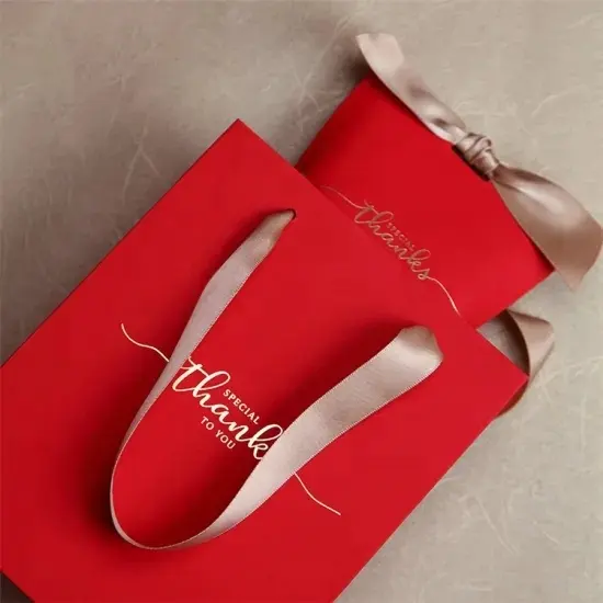 Atacado preço personalizado logotipo branco mini luxo bolsa paperbag fantasia lembrança casamento porta de papel saco de presente com fita alças