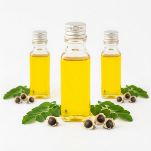 Huile de Moringa pour adoucir la peau, en vente par des exportateurs indiens aux meilleurs prix - Product Image 1