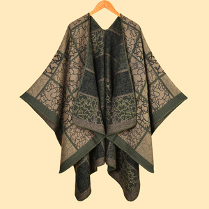 Vente en gros Hiver Tricoté Femmes Cape Étoles Wrap Plaid Jacquard Surdimensionné Poncho Cape Châle - Product Image 3