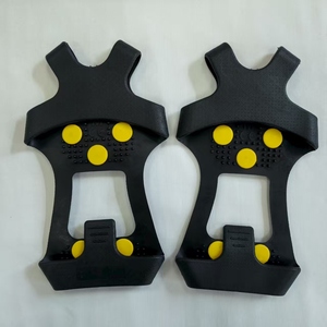 <span class=keywords><strong>Crampons</strong></span> à glace <span class=keywords><strong>Crampons</strong></span> de traction neige <span class=keywords><strong>pour</strong></span> <span class=keywords><strong>chaussures</strong></span> et bottes 10 goujons <span class=keywords><strong>Crampons</strong></span> à glace antidérapants <span class=keywords><strong>Crampons</strong></span> en caoutchouc Taille L - Product Image 2