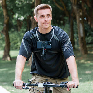 Accessoire de caméra POV à fixation magnétique pour le cou JJC MNM-MS1 avec trois bras flexibles pour plusieurs angles, compatible avec les téléphones et les caméras d'action - Product Image 1