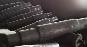 Arbre en <span class=keywords><strong>acier</strong></span> forgé sur mesure haute résistance, forgeage d'<span class=keywords><strong>acier</strong></span> 1045, 40Cr # 45 pour éoliennes / machines minières - Product Image 2