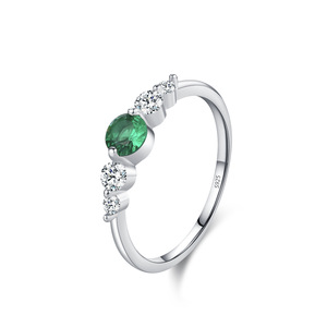 925 Sterling Silver Elegant Vintage Emerald Ring and Earrings - Niche Design, Stylish, Exquisite, and High-End Jewelry Set - Product Image 2