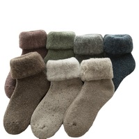Chaussettes thermiques chaudes confortables épaisses et mignonnes en polaire pour femmes et hommes Chaussettes isolées pour bottes de ski d'hiver par temps froid