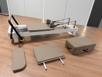 Studio Yoga & Pilates Komersial Pribadi, Footbar Infinity A2 yang Tahan Lama untuk Pilates Reformer