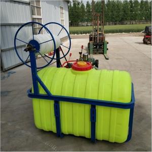 Pulvérisateur à flèche pliante monté à l'arrière sur quatre roues, haute pression, électrique, pour la lutte antiparasitaire des cultures agricoles, capacité 500L, multi-buses - Product Image 1