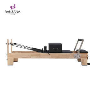 Équipement de Pilates <span class=keywords><strong>Reformer</strong></span> Commercial Professionnel en Bois de Chêne pour la Physiothérapie et les Centres de Réadaptation - Product Image 1