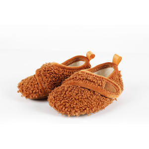 Chaussons en peluche douce pour bébés garçons et filles 2024, bottes animales, chaussures de bébé pour tout-petits, chaussures de lit pour bébés, chaussures d'intérieur d'hiver - Product Image 2