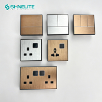 Interrupteur mural électrique SHINELITE à 3 modules 10A personnalisable avec panneau en aluminium et lumière LED – Prix usine