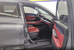 Voitures d'occasion Changan CS75 PLUS 2022 Deuxième génération 2.0T Automatique Modèle <span class=keywords><strong>Prestige</strong></span> SUV compact Essence Véhicules d'occasion - Product Image 3