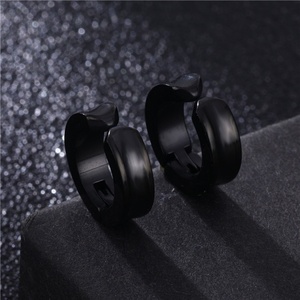 Bijoux personnalisés de style punk rock, boucles d'oreilles en acier titane pour femmes et hommes - Product Image 6