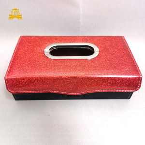 Sac à serviettes en <span class=keywords><strong>papier</strong></span> <span class=keywords><strong>de</strong></span> <span class=keywords><strong>voiture</strong></span> <span class=keywords><strong>de</strong></span> luxe en gros Bling belle boîte à mouchoirs en cuir brillant pour <span class=keywords><strong>voiture</strong></span> et maison pour les femmes - Product Image 3