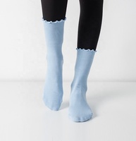 Vente en gros Chaussettes antidérapantes Pilates Grip Chaussettes Pilates Reformer Grip Chaussettes à volants Logo personnalisé Chaussettes Yoga Pilates Été