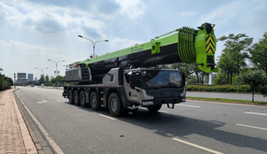 รถเครน Zoomlion ยี่ห้อดัง รุ่นใหม่ล่าสุด ขนาด 150 ตัน สำหรับทุกสภาพพื้นผิว รุ่น ZAT1500 พร้อมชิ้นส่วนสำคัญ เช่น เครื่องยนต์ ปั๊ม เกียร์บ็อกซ์ มอเตอร์เกียร์ ลูกปืน  มีจำหน่าย - Product Image 3