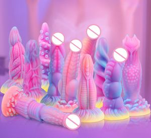 Dildo realistico fluorescente di colore misto di più forme di stimolazione anale in SILICONE per uomo donne coppia SM lesbica giocattolo del sesso - Product Image 2