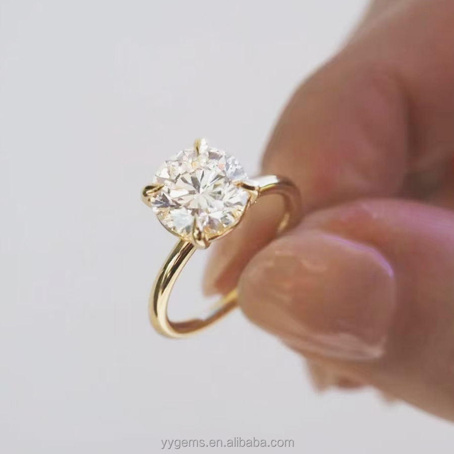 แหวนทอง 18K-มอยซาไนต์ 2 กะรัต