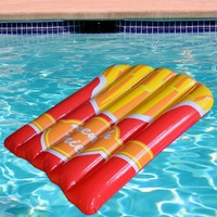 Matelas flottant gonflable en PVC personnalisé pour piscine, motif frites, avec certification EN-71 et impression CMYK pour la publicité