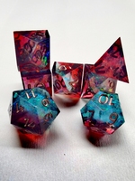 Ensemble de 7 dés polyédriques faits à la main en pierre de sang, avec logo personnalisé, pour jeux de rôle (Dungeons and Dragons), dés en pierres précieuses, dés en pierre de sang, dés de jeu