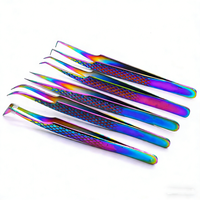 Pince à épiler transfrontalière haute précision à motif diamanté, recourbe-cils en forme de reine à 7 angles avec plumes dorées