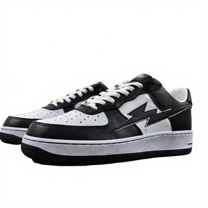 Baskets décontractées pour hommes, tendance, robustes, antidérapantes, avec logo de marque de créateur, en polyester de haute qualité et semelle extérieure en caoutchouc - Product Image 1