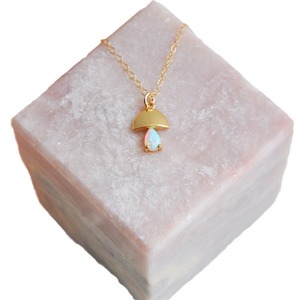 Nuevos Estilos 2024, Juego de Collar y Aretes con Colgante de Hongo, Chapado en Oro de 18K sobre Latón, con Ópalo de Piedra Natural para Mujer - Product Image 5