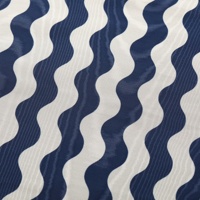 Top Ventes polyester tissu avec luxe 3D gaufrage impression nuage ondulation bois grain moiré tissu