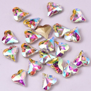 Strass en verre personnalisés Oleeya Factory, en forme de cœur oblique à dos pointu, vente en gros, pour vêtements en vrac - Product Image 5
