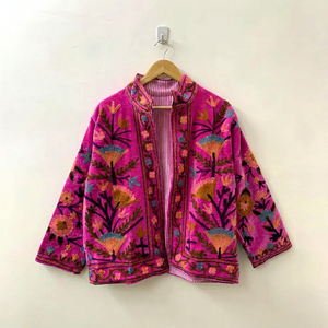 Chaqueta Reversible Unisex de Invierno, Hecha a Mano, de Terciopelo Rosa Premium, Bordada con Diseño Suzani, con Abertura Frontal y Manga Larga - Product Image 1