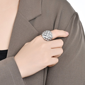 Geometric <b>Titanium</b> Steel <b>Ring</b> Gold Plated Honeycomb Pattern Unisex Daily Wear Jewelry - Product Image 2
