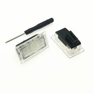 LED車のドアウェルカムプロジェクターランプボルボロゴ装飾ダッシュDCC Tasla Model3 Y X S用HTML Plotly - Product Image 1