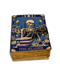 Carnet gothique fait main en cuir The Reader Skeleton Witchcraft avec couverture gaufrée et pages vierges pour l'écriture et le dessin - Product Image 5