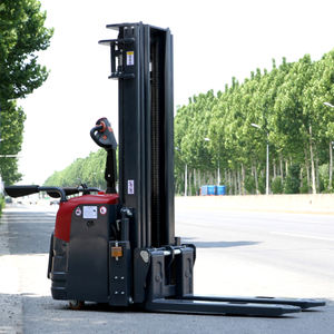 China Mejor Precio 2T Mini Manual Maximal Apilador Eléctrico Batería Carretilla Elevadora Eléctrica de pie - Product Image 2