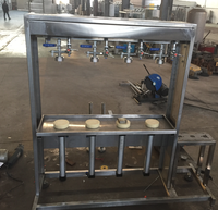 Monobloc de remplissage et de bouchage de bière semi-automatique |   Machine de mise en bouteille pour microbrasserie à contre-pression