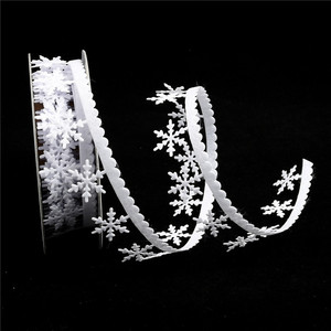 Ruban <span class=keywords><strong>flocon</strong></span> <span class=keywords><strong>de</strong></span> <span class=keywords><strong>neige</strong></span> mètres x 5m, Non tissé, gaufrage ultrasonique, décoration <span class=keywords><strong>de</strong></span> noël, chaîne <span class=keywords><strong>de</strong></span> <span class=keywords><strong>neige</strong></span> - Product Image 2