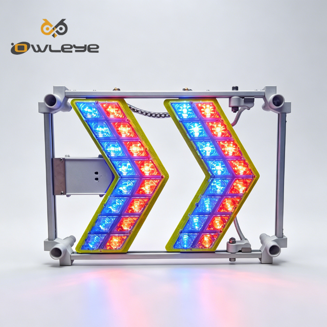 Portable Battery-Powered LED Arrow Board Metal Shell IP66 Rated High-Intensity Prismatic Reflective for Temporary Traffic